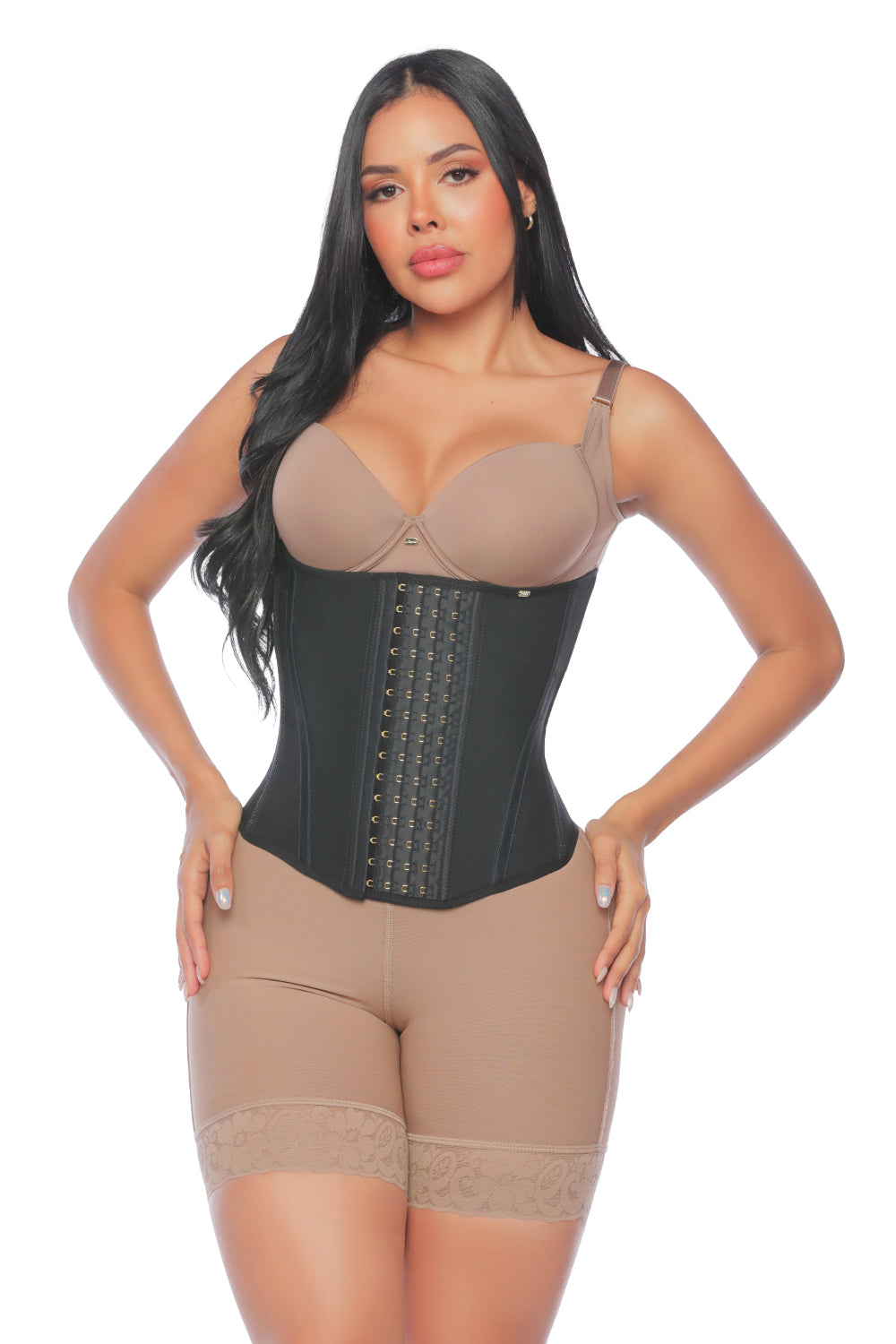 '- Cinturilla SMI2027 con efecto reloj de arena y ajuste de 4 niveles
- Vista frontal de cinturilla moldeadora con doble refuerzo y varillas
- Detalle de placa decorativa y costuras reforzadas en la SMI2027