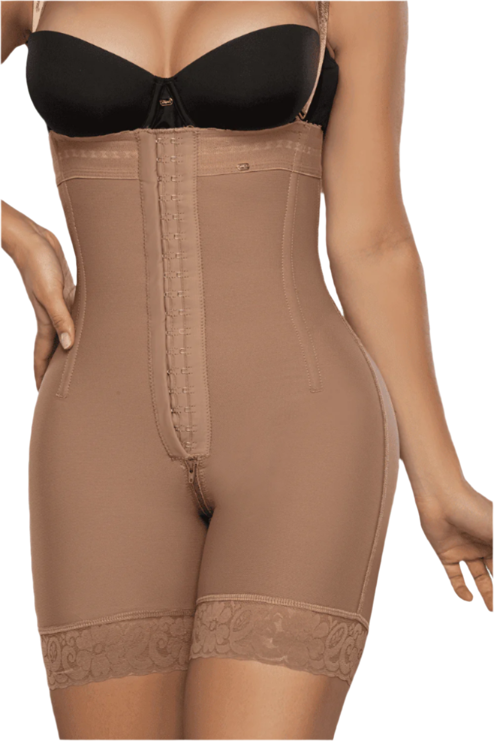 Faja strapless con efecto lipo y ultra compresión, diseñada para moldear y resaltar curvas. Con tirantes removibles, triple realce de glúteos, cierre perineal amplio y tejido Powernet-Lycra enriquecido con vitamina E, ofrece comodidad y estilo en color COCOCA.