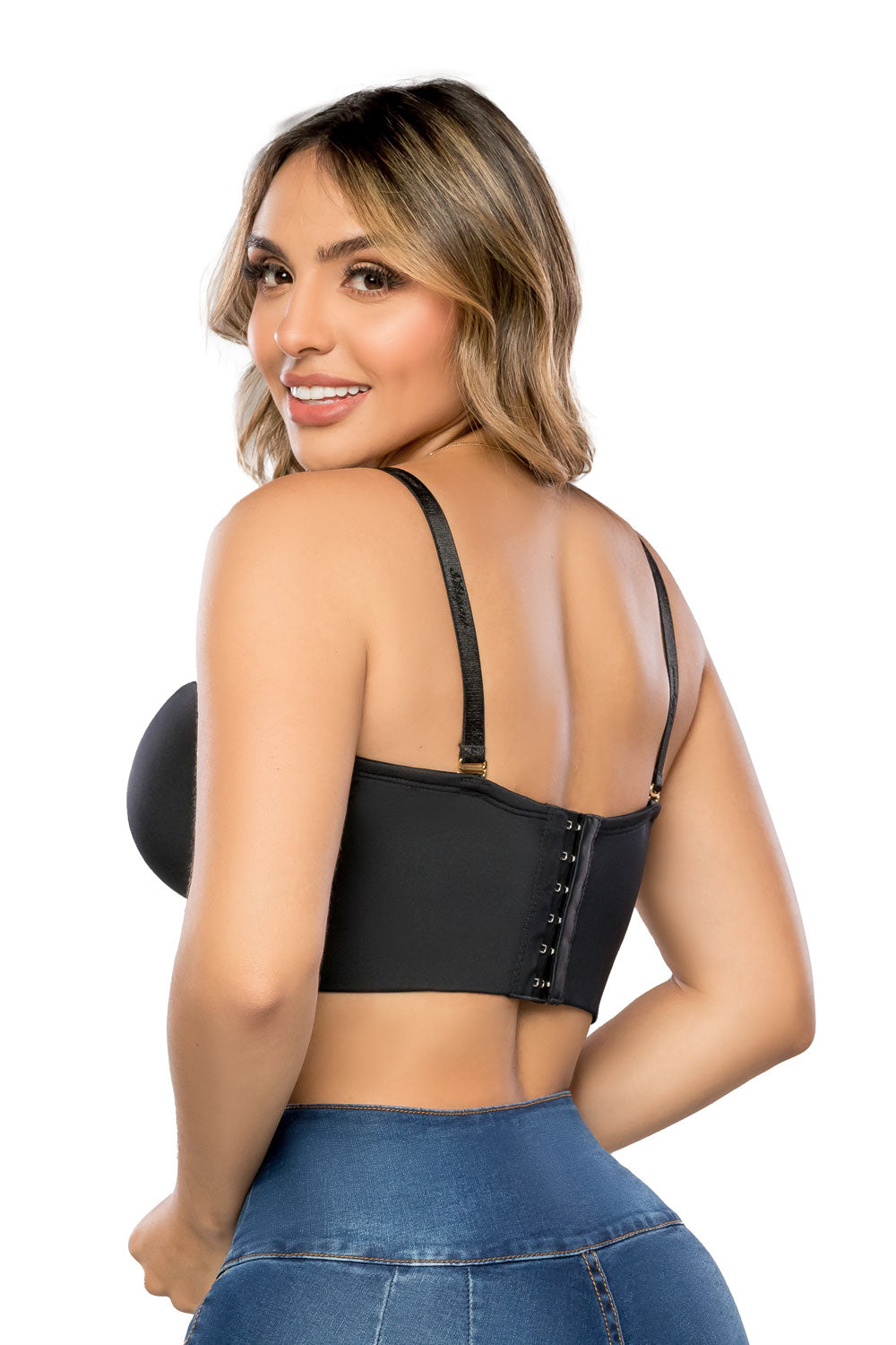 '- Brasier SMI03006 strapless negro con copas completas
- Vista posterior con broche de varios niveles
- Brasier beige liso con control de espalda y banda elástica