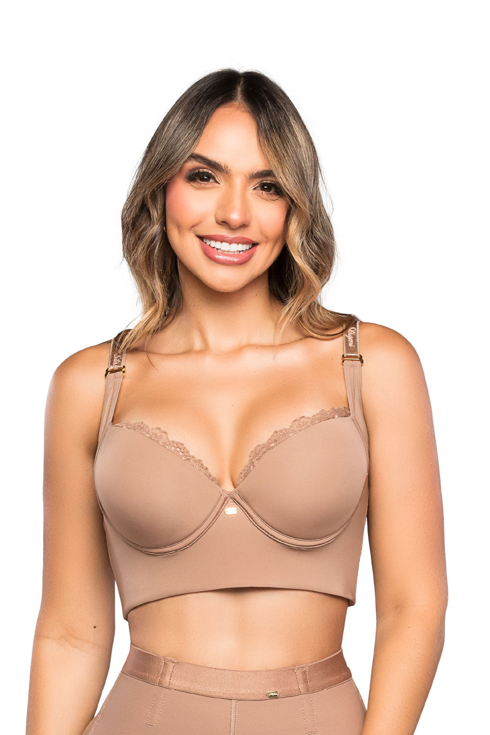 '- Brasier negro SMI03050 con encaje en escote y control de espalda
- Vista frontal de brasier liso con copas completas
- Tirantes anchos ajustables y broche trasero con niveles