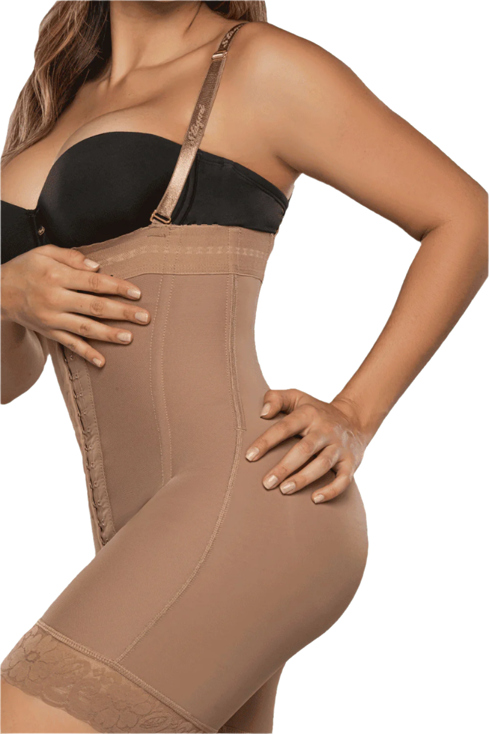 Faja strapless con efecto lipo y ultra compresión, diseñada para moldear y resaltar curvas. Con tirantes removibles, triple realce de glúteos, cierre perineal amplio y tejido Powernet-Lycra enriquecido con vitamina E, ofrece comodidad y estilo en color COCOCA.