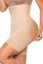 Panty tipo short con realce natural y cierre perineal color piel
Panty Ultrainvisible talla alta con encaje siliconado y tanga incluida
Panty moldeador cómodo y discreto con efecto invisible bajo la ropa
