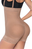 Faja Ultrainvisible strapless Stagmi SMI7151 con cierre frontal, soporte lateral y realce de glúteos – Tanga incluida y cierre perineal