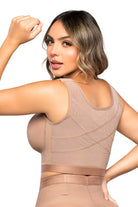 '- Brasier postquirúrgico SMI03035 con broches múltiples
- Vista trasera de bra moldeador con cobertura alta
- Diseño sin costuras con soporte completo para busto y espalda
