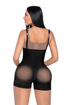 Faja Ultrainvisible strapless Stagmi SMI7151 con cierre frontal, soporte lateral y realce de glúteos – Tanga incluida y cierre perineal