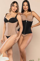 '- Cinturilla SMI2025 con doble cierre y compresión estética
- Estructura anatómica que define la cintura sin incomodar