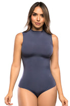 Body moldeador azul Blue Velvet sin costuras, cuello alto y estilo tanga que realza la figura