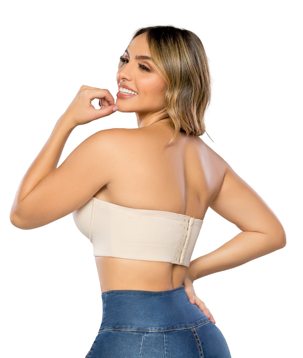 '- Brasier SMI03006 strapless negro con copas completas
- Vista posterior con broche de varios niveles
- Brasier beige liso con control de espalda y banda elástica
