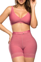 Panty levanta cola pink con encaje, realce de glúteos y control de abdomen bajo edición limitada