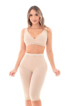 '- Panty largo SMI04002 Ultrainvisible con realce natural
- Vista posterior del panty SMI04002 sin costuras en glúteos
- Detalle de encaje en piernas y control de muslos del panty SMI04002
