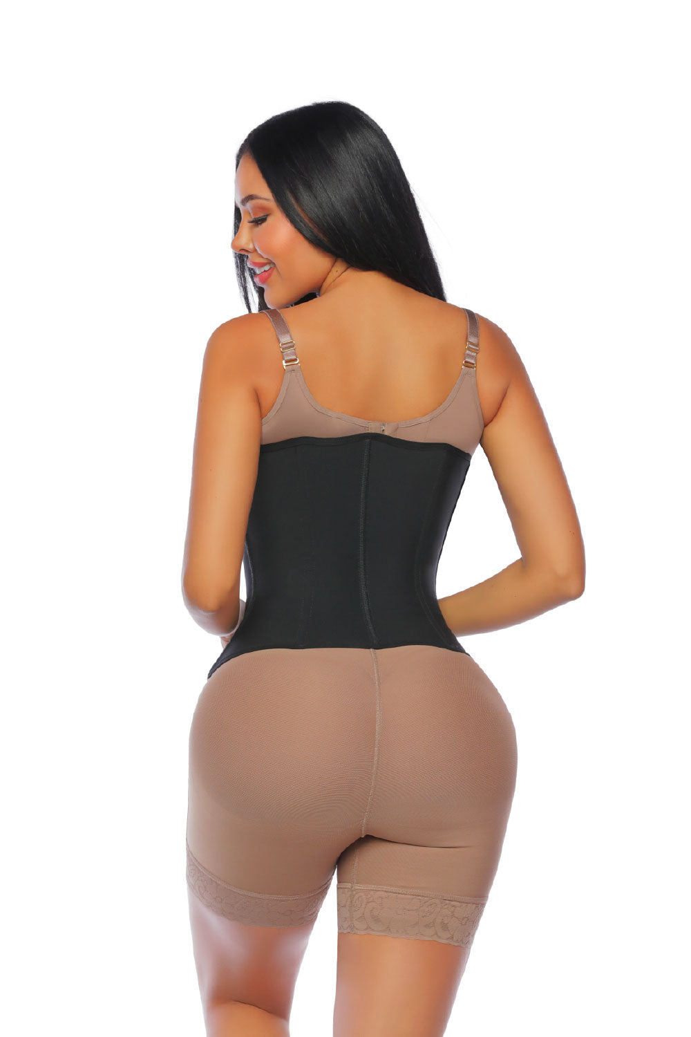 '- Cinturilla SMI2025 con doble cierre y compresión estética
- Estructura anatómica que define la cintura sin incomodar