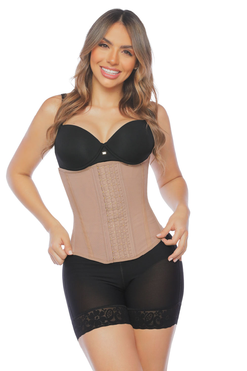 Cinturilla SMI2027 con efecto reloj de arena y ajuste de 4 niveles
- Vista frontal de cinturilla moldeadora con doble refuerzo y varillas
- Detalle de placa decorativa y costuras reforzadas en la SMI2027
