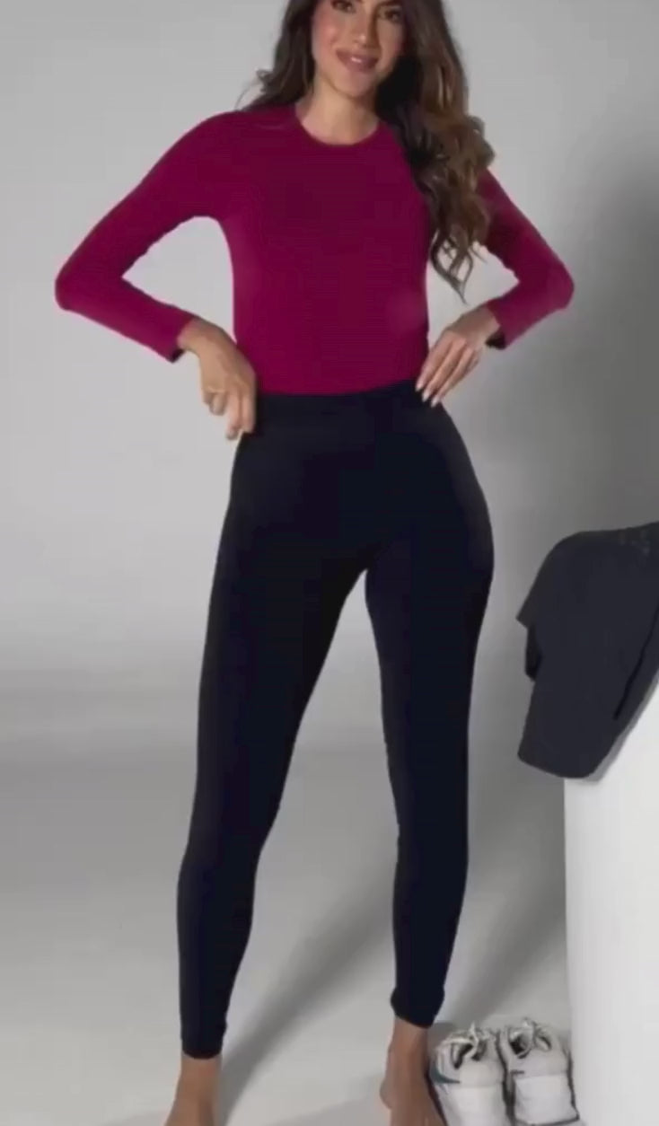 Conjunto casual con legging sin costura de Stagmi, ideal para looks modernos y actividades diarias