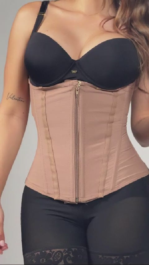 - Cinturilla SMI2025 con doble cierre y compresión estética
- Estructura anatómica que define la cintura sin incomodar