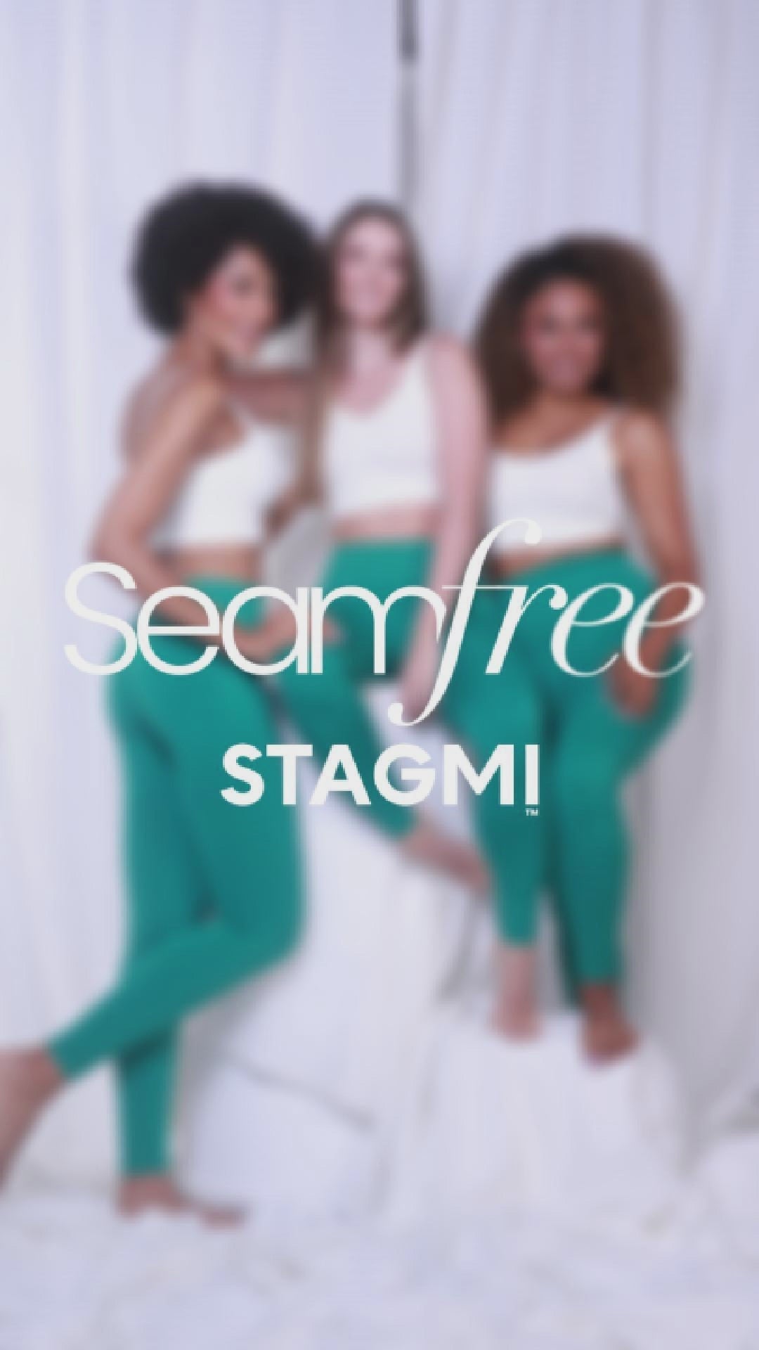 Legging Seamfree SMI1384 sin costuras efecto segunda piel
Detalle posterior de legging Seamfree con realce de glúteos
Tejido transpirable y ajuste cómodo del legging Seamfree SMI1384
