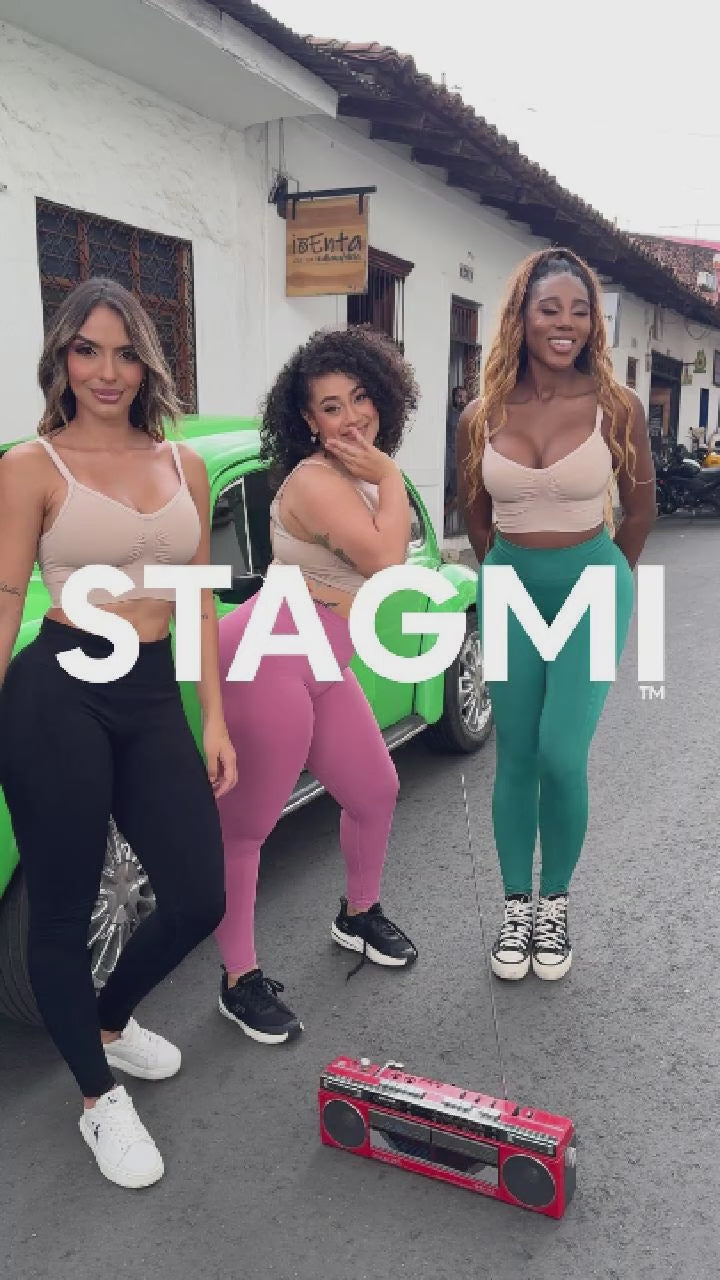 Legging Seamfree SMI1384 sin costuras efecto segunda piel
Detalle posterior de legging Seamfree con realce de glúteos
Tejido transpirable y ajuste cómodo del legging Seamfree SMI1384
